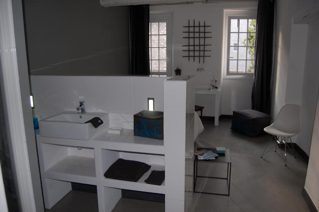 Hotel Le 2 Vence Pokoj fotografie