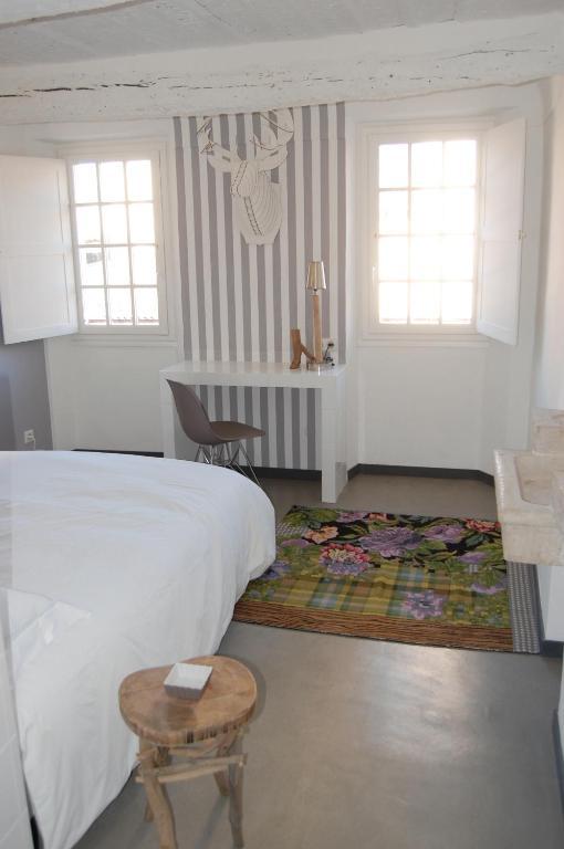 Hotel Le 2 Vence Pokoj fotografie